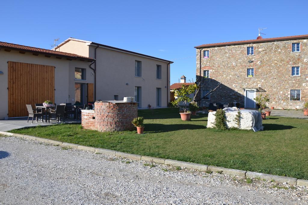 Hotel Ca Thomas Castelnuovo Magra Exterior foto